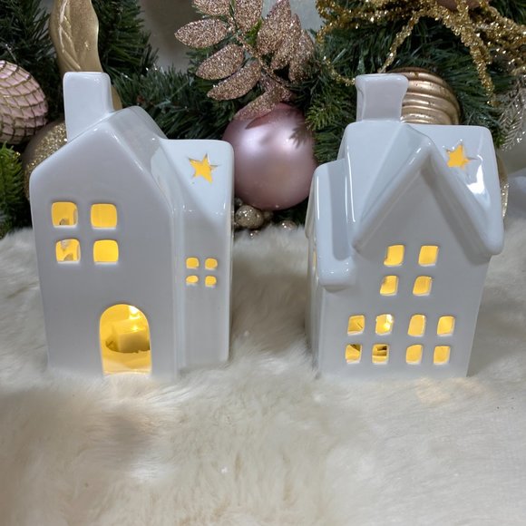 Christmas Holiday White Ceramic Pierced Led Light Village Houses Set of 2 New - Picture 1 of 6